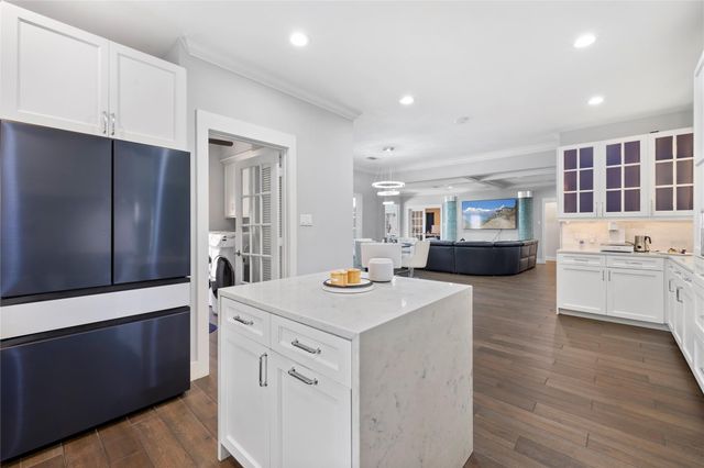 10822 Elmdale Drive, Houston, TX 77070