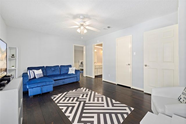 10822 Elmdale Drive, Houston, TX 77070