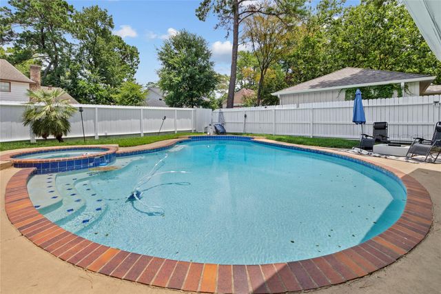 10822 Elmdale Drive, Houston, TX 77070