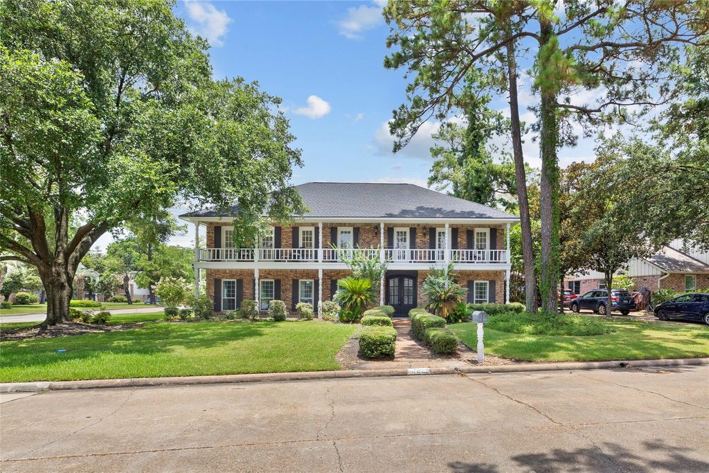 10822 Elmdale Drive, Houston, TX 77070