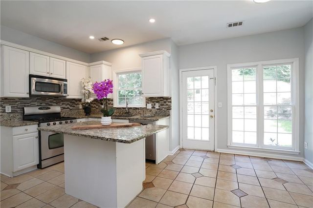 272 Birchmore Walk, Lawrenceville, GA 30044