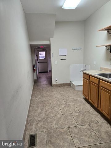 918 KINGS HWY, Haddon Heights, NJ 08035