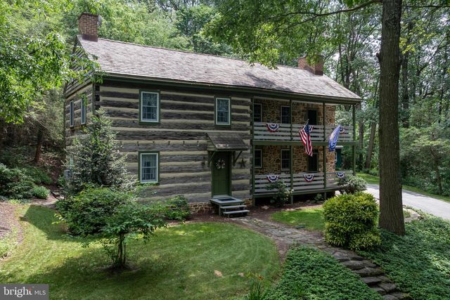 465 S BLACKSMITH AVE, Windsor, PA 17366