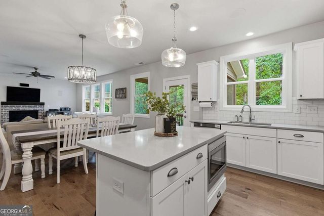120 Longleaf Drive, Canton, GA 30114