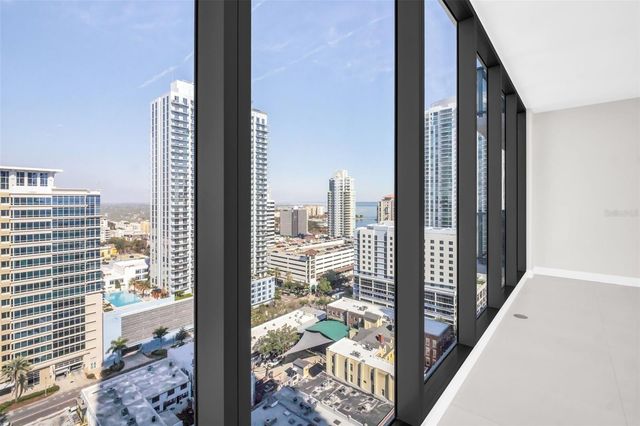 275 1ST AVENUE S 2001, St Petersburg, FL 33701