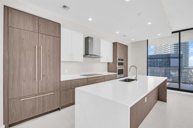 275 1ST AVENUE S 2001, St Petersburg, FL 33701