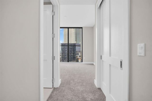 275 1ST AVENUE S 2001, St Petersburg, FL 33701