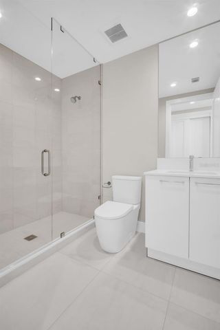 275 1ST AVENUE S 2001, St Petersburg, FL 33701