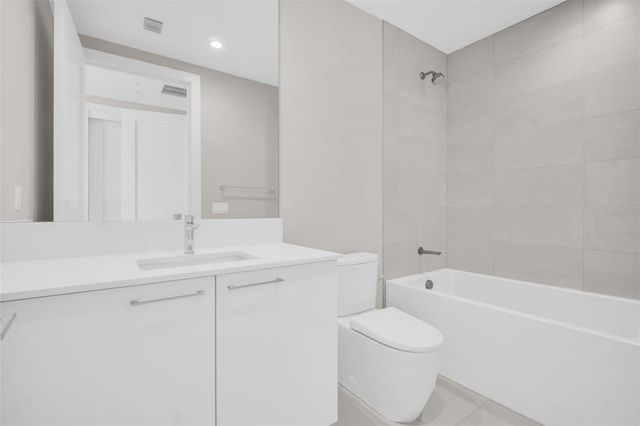 275 1ST AVENUE S 2001, St Petersburg, FL 33701