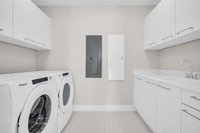 275 1ST AVENUE S 2001, St Petersburg, FL 33701