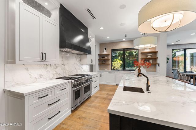 5843 E CALLE DEL SUD --, Phoenix, AZ 85018