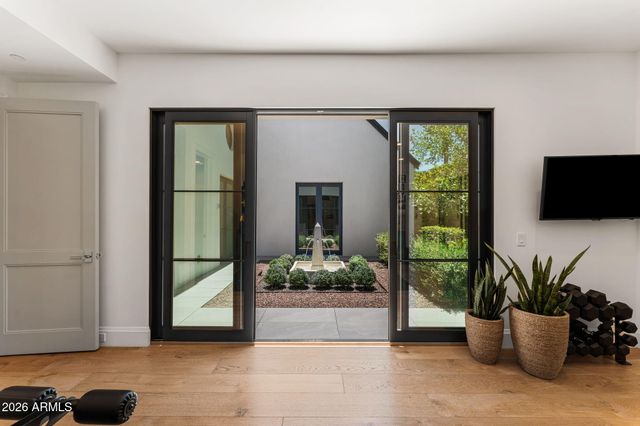 5843 E CALLE DEL SUD --, Phoenix, AZ 85018