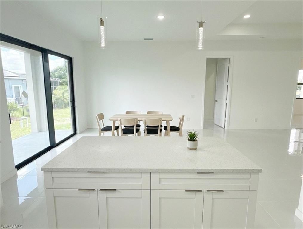 Image 11 of property listing at 4005 NW 22nd ST, Cape Coral, FL 33993