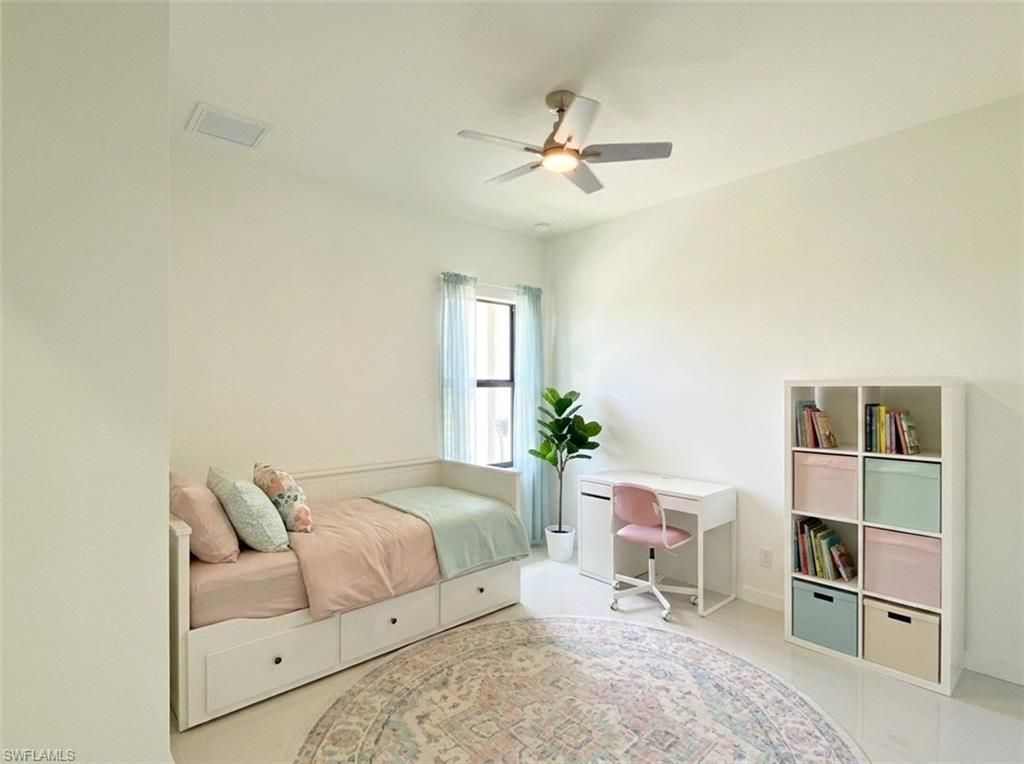 Image 23 of property listing at 4005 NW 22nd ST, Cape Coral, FL 33993