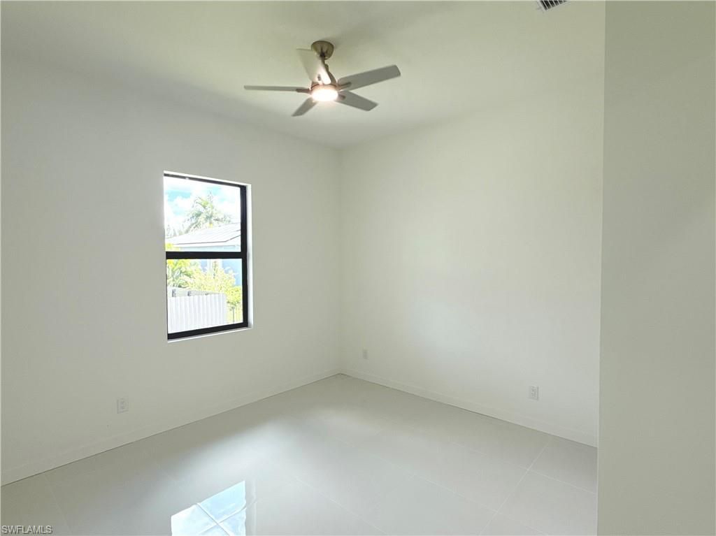 Image 28 of property listing at 4005 NW 22nd ST, Cape Coral, FL 33993