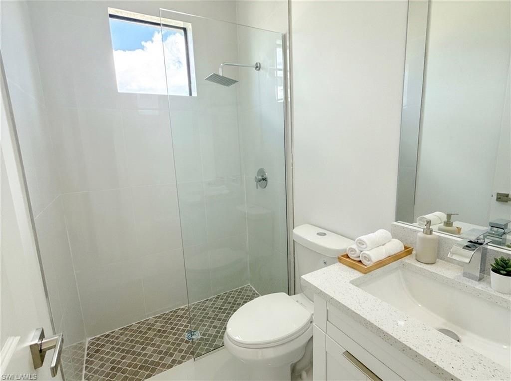 Image 32 of property listing at 4005 NW 22nd ST, Cape Coral, FL 33993