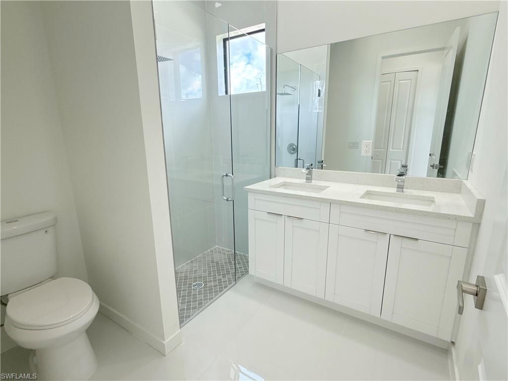 Image 37 of property listing at 4005 NW 22nd ST, Cape Coral, FL 33993
