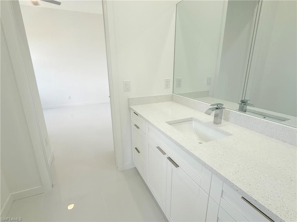 Image 41 of property listing at 4005 NW 22nd ST, Cape Coral, FL 33993