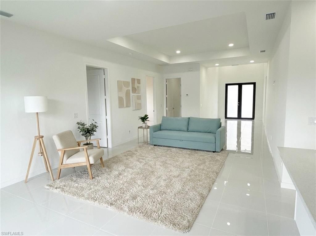 Image 7 of property listing at 4005 NW 22nd ST, Cape Coral, FL 33993