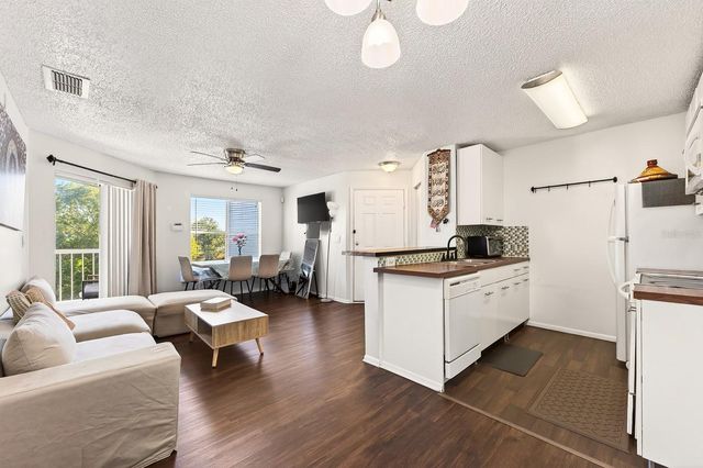 2569 GRASSY POINT DRIVE 207, Lake Mary, FL 32746