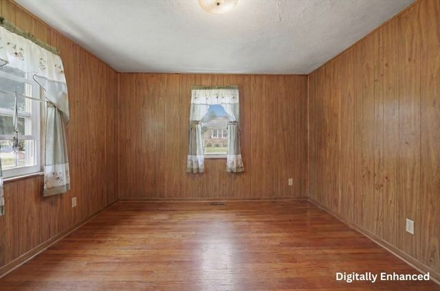 6 Meadowbrook Rd, Hudson, MA 01749