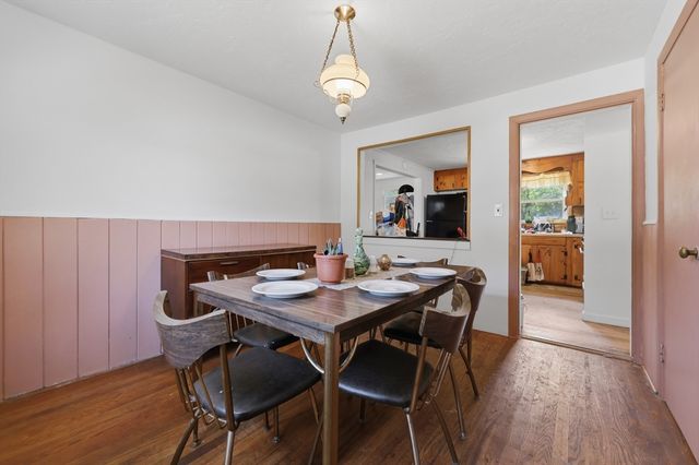 6 Meadowbrook Rd, Hudson, MA 01749