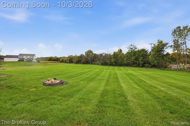 1253 Peppermill Road, Lapeer, MI 48446