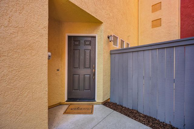 10840 Nederland Way, Rancho Cordova, CA 95670