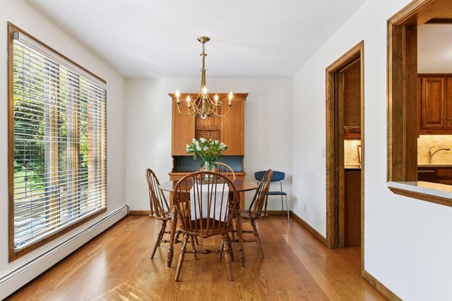 7250 Lewis Ridge Parkway 107, Edina, MN 55439