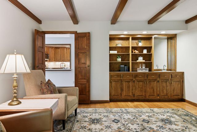 7250 Lewis Ridge Parkway 107, Edina, MN 55439