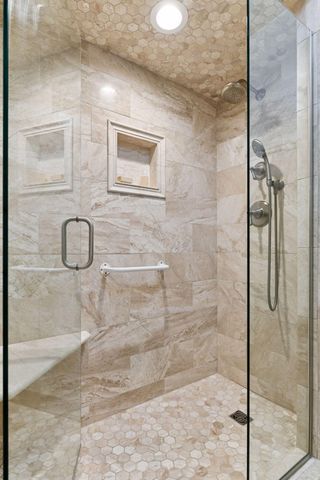 7250 Lewis Ridge Parkway 107, Edina, MN 55439