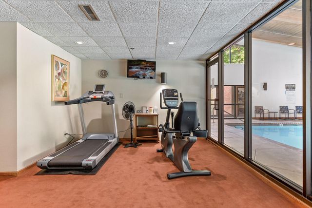 7250 Lewis Ridge Parkway 107, Edina, MN 55439