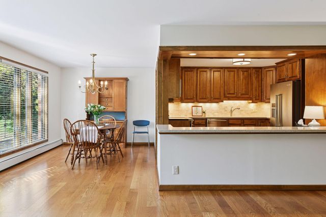 7250 Lewis Ridge Parkway 107, Edina, MN 55439