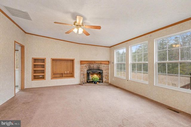 11370 WOODLAND DR, Unionville, VA 22567