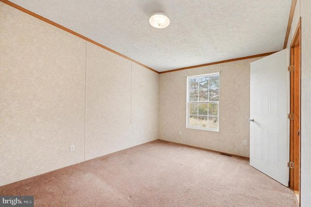 11370 WOODLAND DR, Unionville, VA 22567