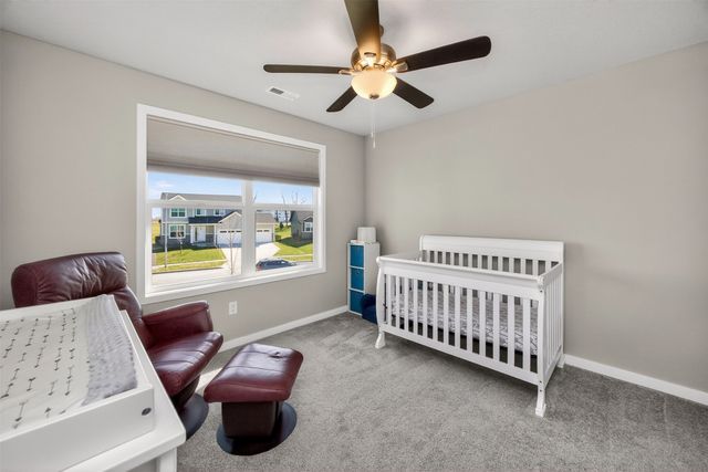 2820 SE Moraine Court, Waukee, IA 50263