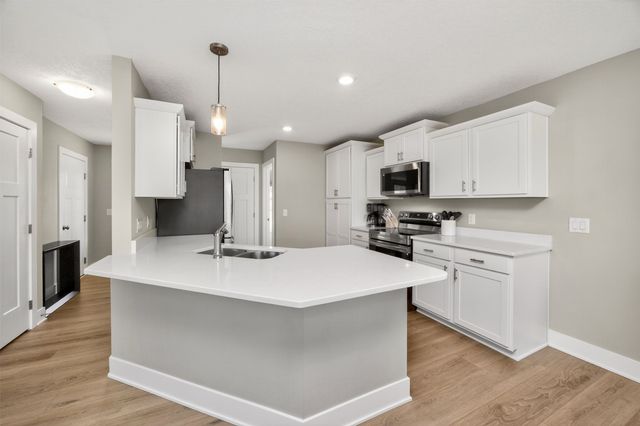 2820 SE Moraine Court, Waukee, IA 50263