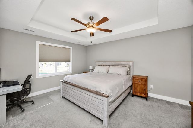 2820 SE Moraine Court, Waukee, IA 50263