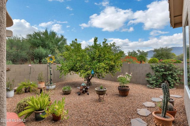 63704 E Desert Peak Drive, Tucson, AZ 85739