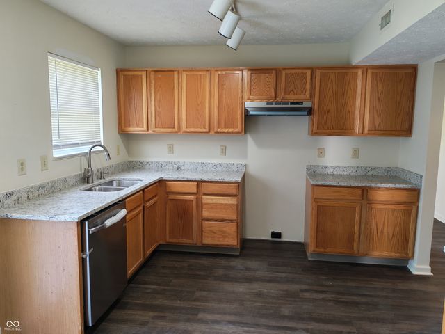 6140 Lake Freeman Drive, Indianapolis, IN 46254