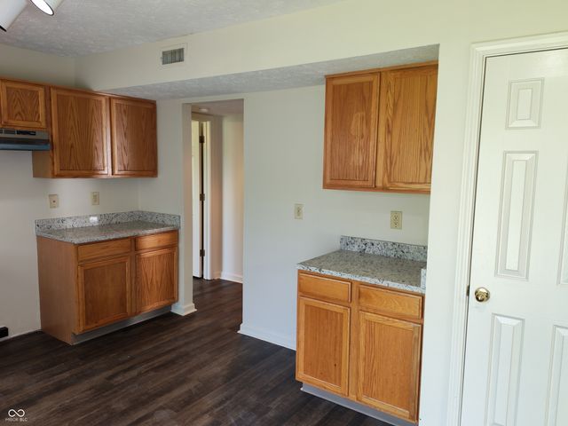6140 Lake Freeman Drive, Indianapolis, IN 46254
