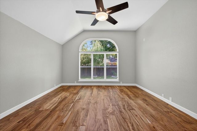 913 Chapel Drive, Denton, TX 76205