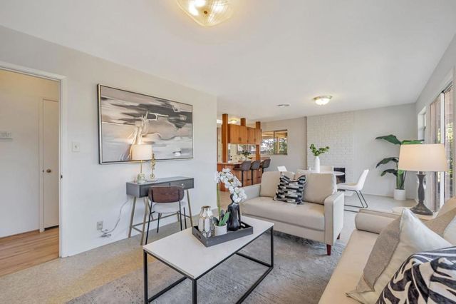 376 Alicia Way, Los Altos, CA 94022