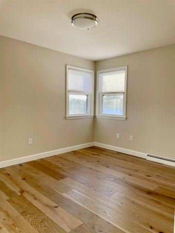 21 Sims Street, Nashua, NH 03063