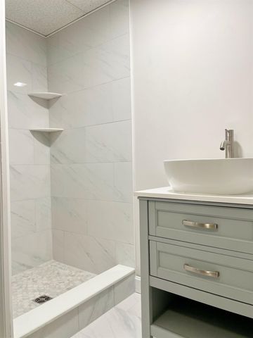 21 Sims Street, Nashua, NH 03063