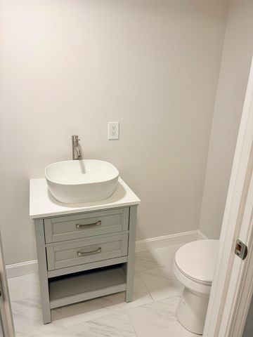 21 Sims Street, Nashua, NH 03063