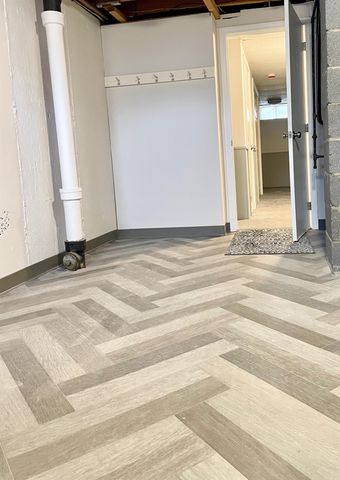 21 Sims Street, Nashua, NH 03063