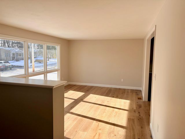 21 Sims Street, Nashua, NH 03063