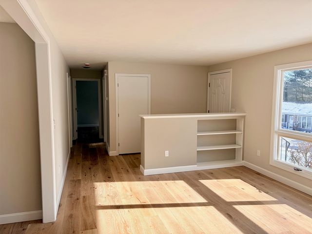 21 Sims Street, Nashua, NH 03063