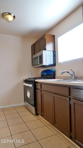 3568 OASIS Drive, El Paso, TX 79936